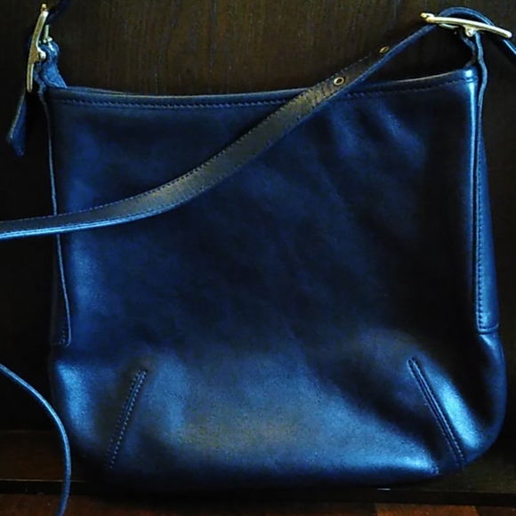 Coach - Picture 2 of 8